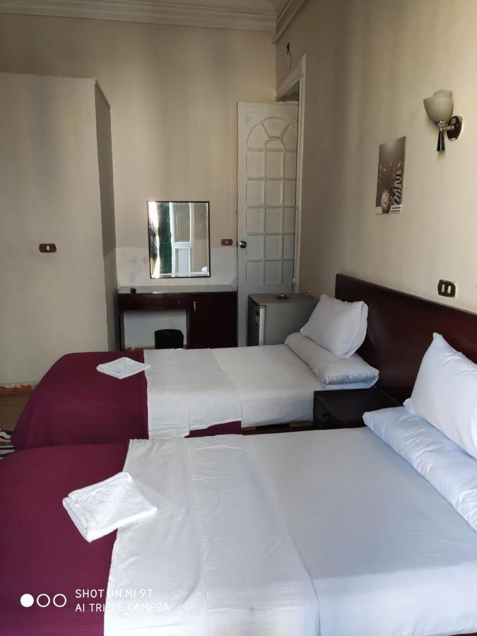 Transit Alexandria Hostel Екстер'єр фото