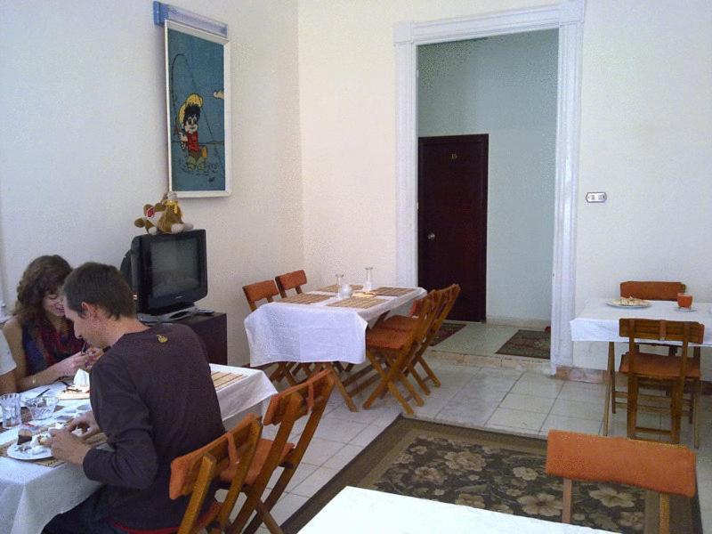 Transit Alexandria Hostel Екстер'єр фото